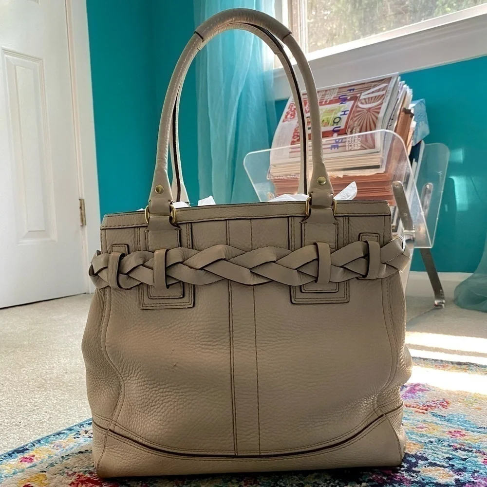 Coach Limited Edition Pebbled Leather Shoulder Tote Satchel Bag J0693-10530